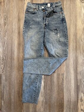 H&M Women's Straight Leg Acid-Wash Grey Jeans